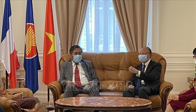 Fête nationale l’ambassadeur du Laos en France félicite le Vietnam